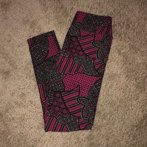 Lularoe violet and green print leggings size o/s